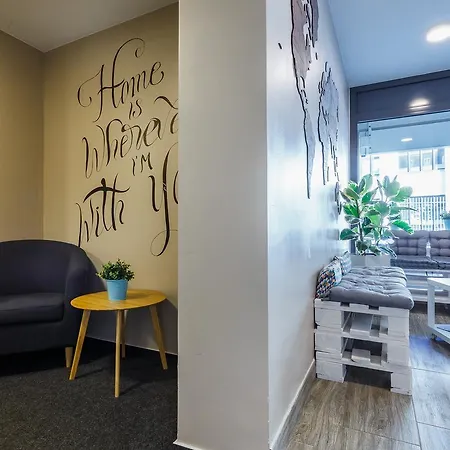 Greenwood Centrum Hostel *